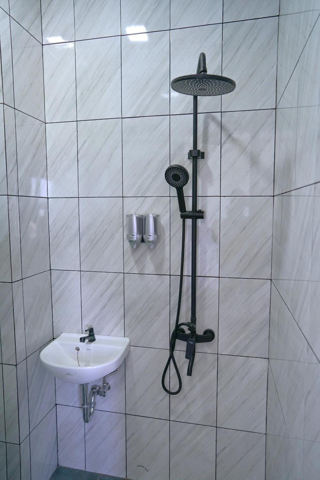 סיאנג'ור Arlita Guesthouse מראה חיצוני תמונה