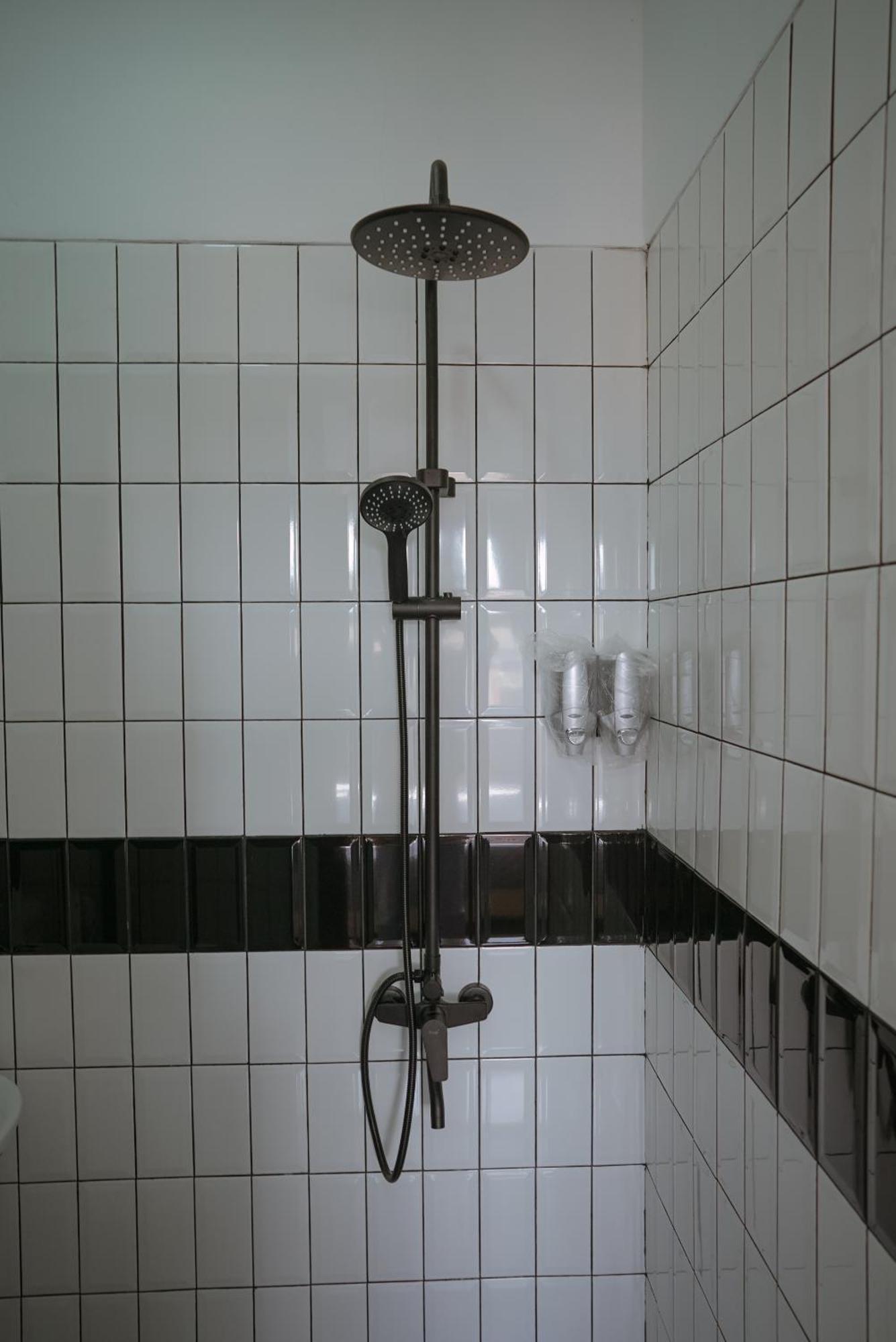 סיאנג'ור Arlita Guesthouse מראה חיצוני תמונה
